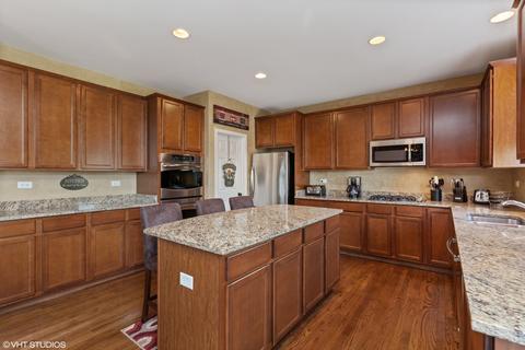 614 Aborn Ave, Elgin, IL 60124 photo 4