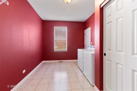 614 Aborn Ave, Elgin, IL 60124 photo 8