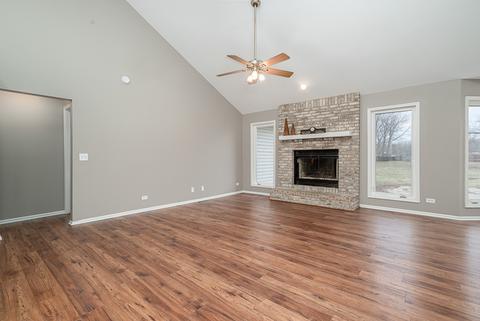 235 E Cermak Rd, Braidwood, IL 60408 photo 5
