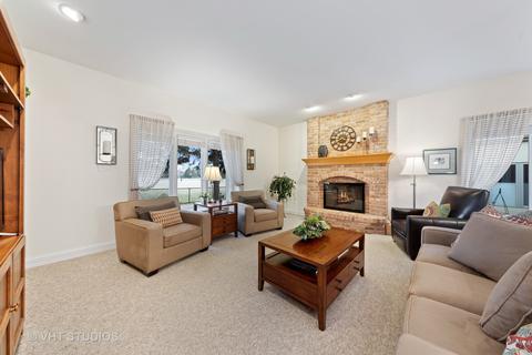 840 Pinegrove Ct, Wheaton, IL 60187 photo 13