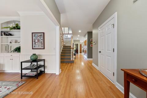 840 Pinegrove Ct, Wheaton, IL 60187 photo 4