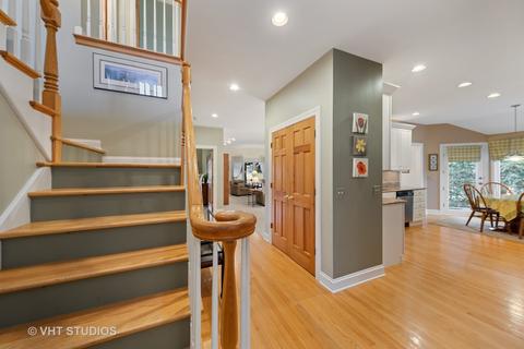 840 Pinegrove Ct, Wheaton, IL 60187 photo 8