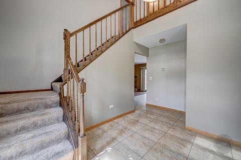 1735 Jasper Ct, Wheaton, IL 60189 photo 3