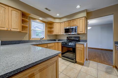 1735 Jasper Ct, Wheaton, IL 60189 photo 11