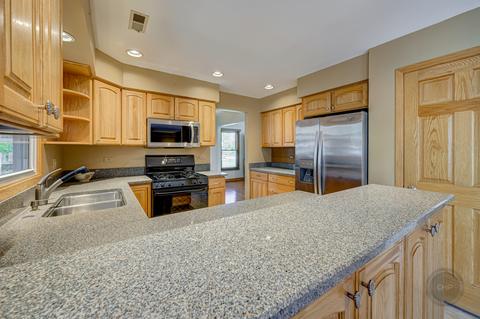 1735 Jasper Ct, Wheaton, IL 60189 photo 12