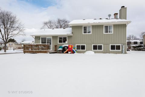 634 Tennyson Dr, Wheaton, IL 60189 photo 2