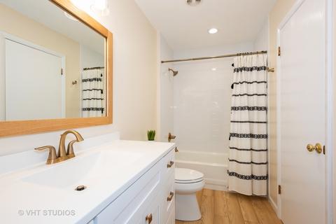 634 Tennyson Dr, Wheaton, IL 60189 photo 14