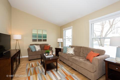 634 Tennyson Dr, Wheaton, IL 60189 photo 3