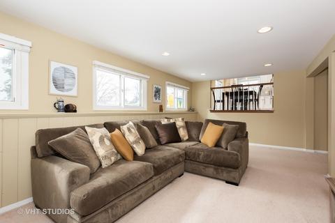 634 Tennyson Dr, Wheaton, IL 60189 photo 9