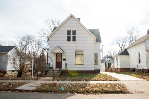 809 E Market St, Bloomington, IL 61701 photo 1