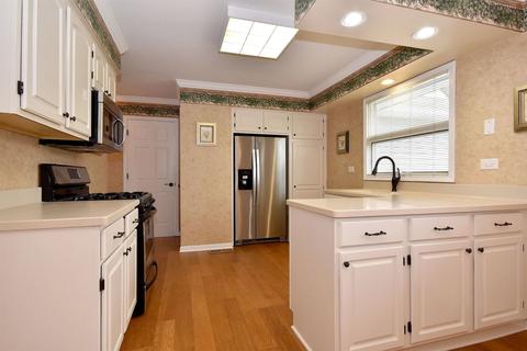 2128 Driving Park Rd, Wheaton, IL 60187 photo 10