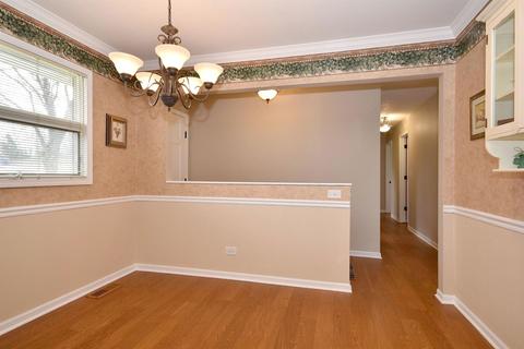 2128 Driving Park Rd, Wheaton, IL 60187 photo 14