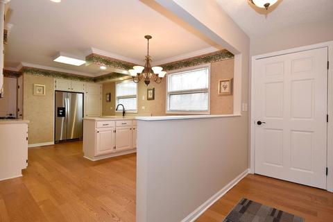 2128 Driving Park Rd, Wheaton, IL 60187 photo 7