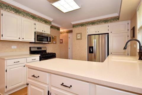 2128 Driving Park Rd, Wheaton, IL 60187 photo 11