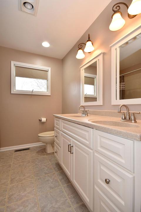 2128 Driving Park Rd, Wheaton, IL 60187 photo 29