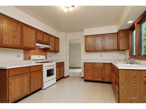 222 Windjammer Ln, Third Lake, IL 60030 photo 3