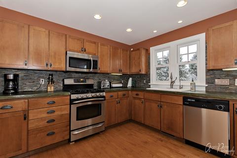 912 Ridgeway Trl, Mchenry, IL 60050 photo 13