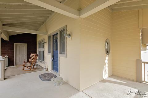 912 Ridgeway Trl, Mchenry, IL 60050 photo 2
