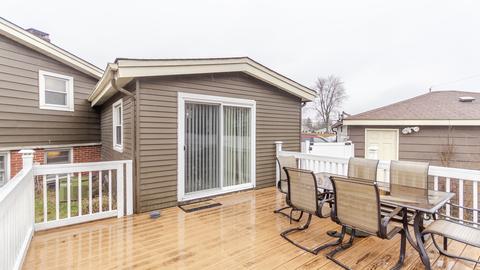 2721 Pearle Dr, Des Plaines, IL 60018 photo 19