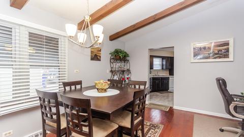 2721 Pearle Dr, Des Plaines, IL 60018 photo 7