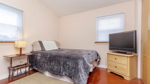 2721 Pearle Dr, Des Plaines, IL 60018 photo 14