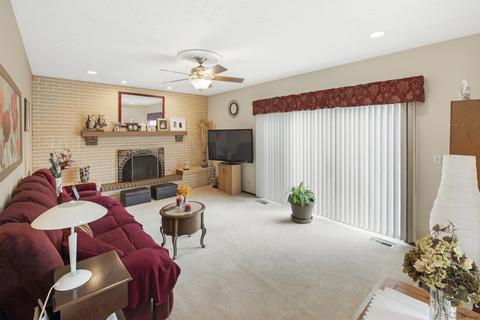 1021 Fall Cir, Roselle, IL 60172 photo 18