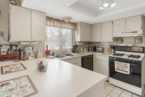 1021 Fall Cir, Roselle, IL 60172 photo 13