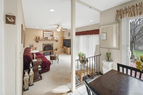 1021 Fall Cir, Roselle, IL 60172 photo 17