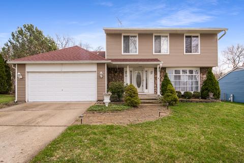 1021 Fall Cir, Roselle, IL 60172 photo 2