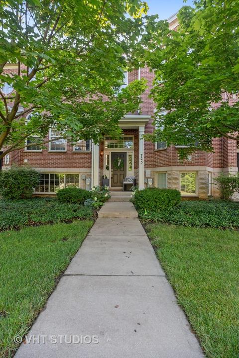 725 Prestwick Ln, Wheeling, IL 60090 photo 1