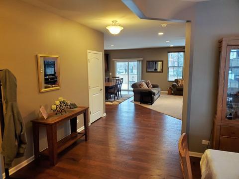 291 Monument Rd, Elgin, IL 60124 photo 9