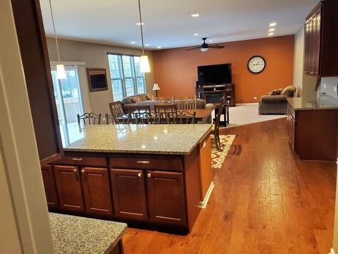291 Monument Rd, Elgin, IL 60124 photo 5