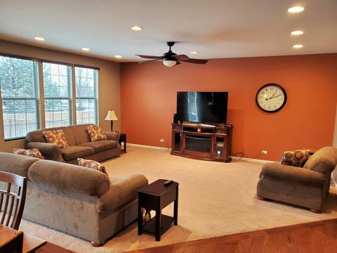 291 Monument Rd, Elgin, IL 60124 photo 7
