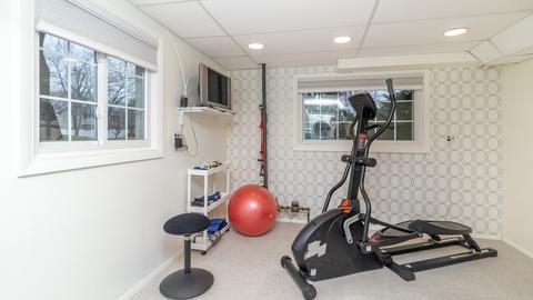 2070 Shepard Rd, Hoffman Estates, IL 60169 photo 36
