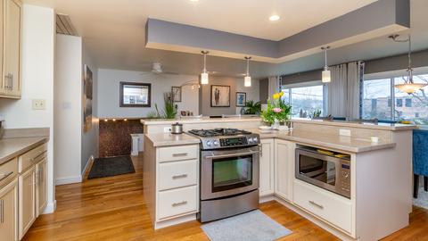 2070 Shepard Rd, Hoffman Estates, IL 60169 photo 15