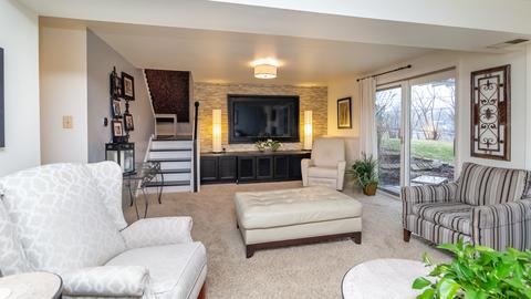 2070 Shepard Rd, Hoffman Estates, IL 60169 photo 29