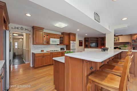 2500 Pick Dr, Glenview, IL 60025 photo 8