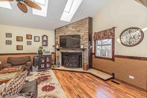 228 N Hackberry Dr, Streamwood, IL 60107 photo 12