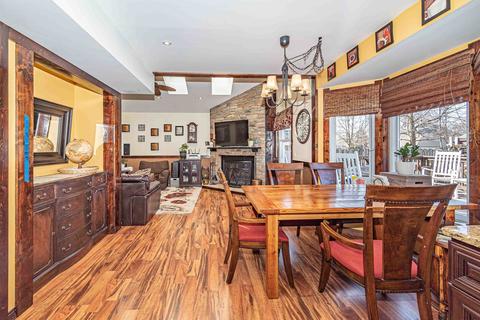 228 N Hackberry Dr, Streamwood, IL 60107 photo 9