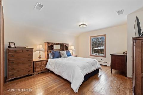 1009 W Pendleton Pl, Mount Prospect, IL 60056 photo 9