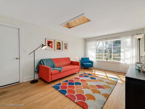 111 S Summit St, Wheaton, IL 60187 photo 2
