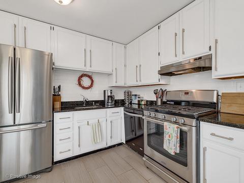 111 S Summit St, Wheaton, IL 60187 photo 7