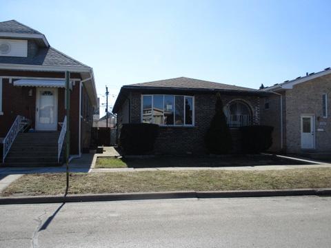 7355 W 61st St, Summit, IL 60501 photo 2