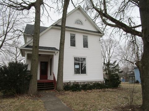 10211 Main St, Hebron, IL 60034 photo 1