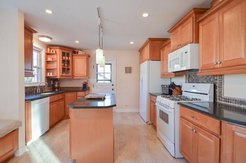 1025 Webster Ln, Des Plaines, IL 60016 photo 11