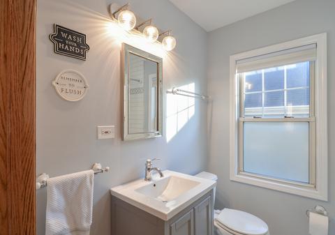 1025 Webster Ln, Des Plaines, IL 60016 photo 8