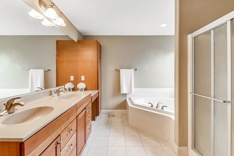 3604 Matthew Dr, Bloomington, IL 61704 photo 9