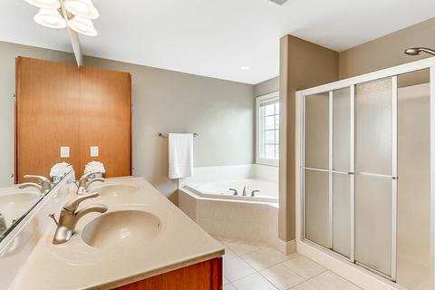3604 Matthew Dr, Bloomington, IL 61704 photo 33