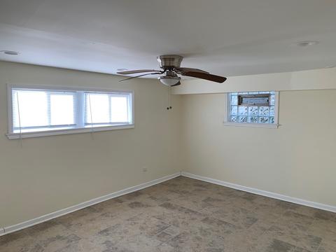 9821 S Prairie Ave, Chicago, IL 60628 photo 14