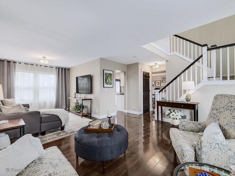 1395 Beaumont Cir, Bartlett, IL 60103 photo 3